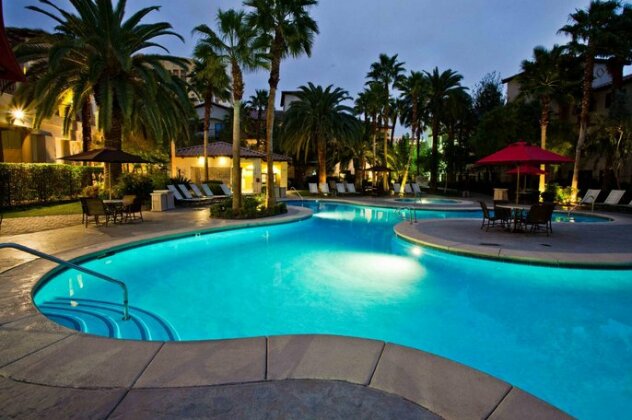 Tuscany Suites & Casino Free Parking