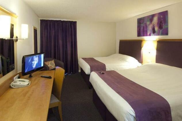 Premier Inn London Heathrow Airport - Bath Road&nbsp;- Photo2