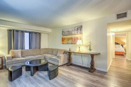 2bd/2ba+Xrm Stay Together Condo@The Jockey Club