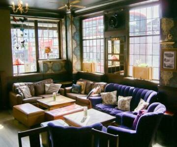 The Walrus Bar and Hostel